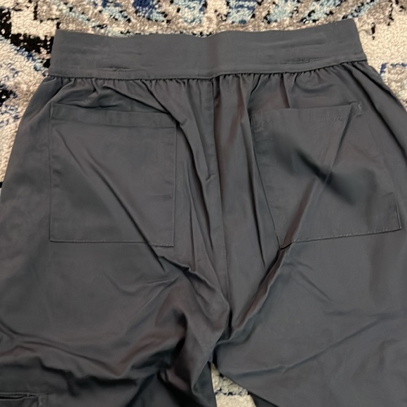 ⛔️SOLD⛔️ 💰 3 for $25 🏷 Women Cherokee Luxe Elastic Waist Cargo Pants Pewter XS - Picture 6 of 12